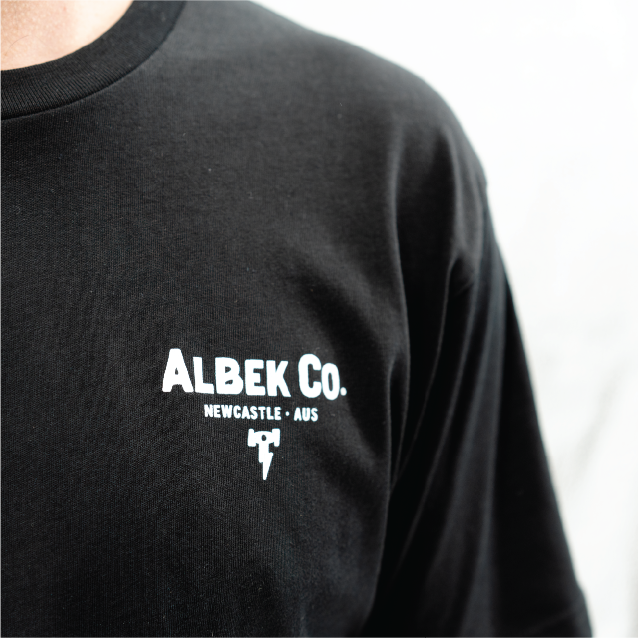 Summit Tee - Covert Black